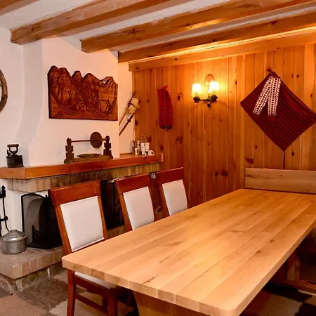 ловна резиденция длс извора 호텔 데빈