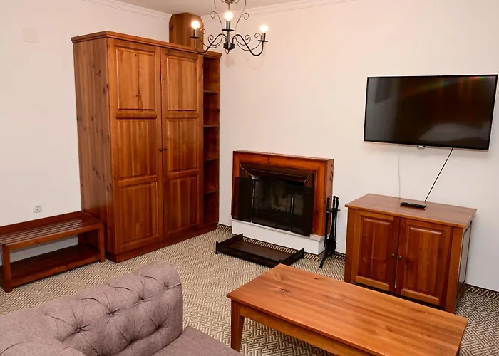 ловна резиденция длс извора 호텔 데빈