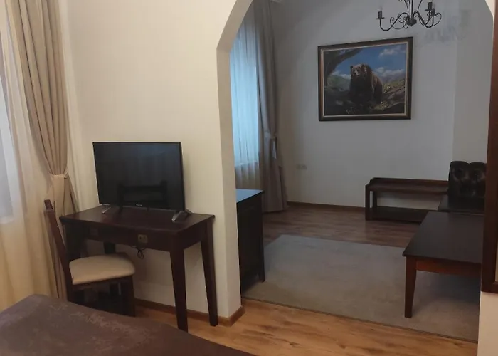 ловна резиденция длс извора 5* デヴィン