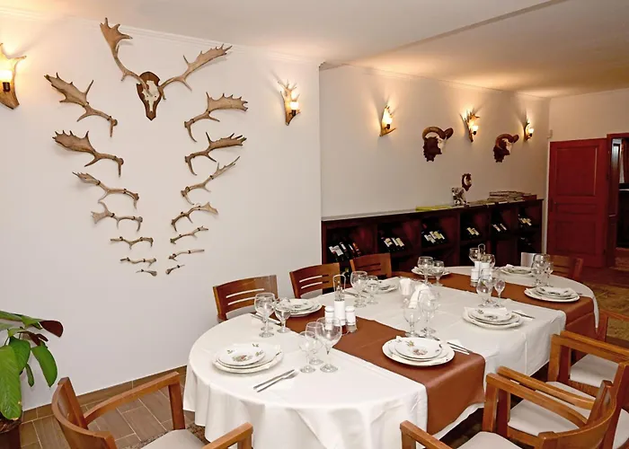 ловна резиденция длс извора 5* 데빈