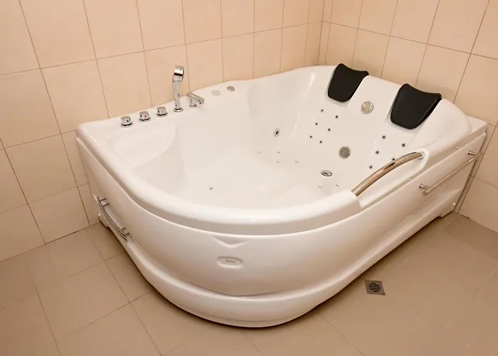 ловна резиденция длс извора 5* 데빈